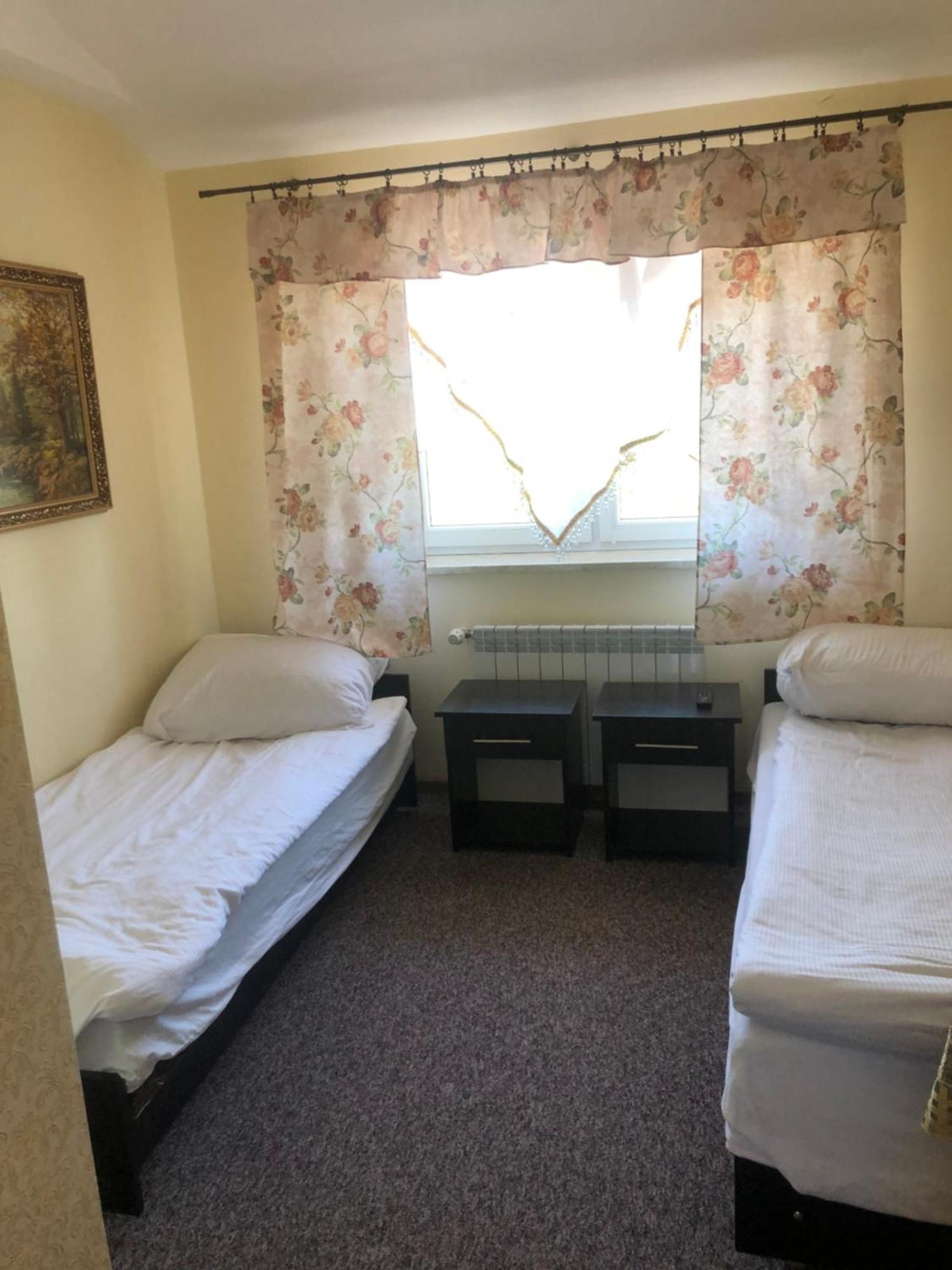 Pokoje Przy Lotnisku Lesznowola  Exterior foto